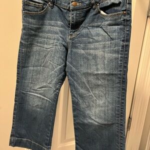 Women's Cropped Blue Jeans
